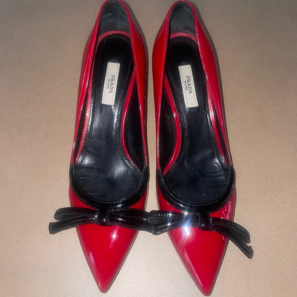 Red Prada Patent Leather Low Heels Black Bow Detail, Size 36.5 - Picture 1 of 14